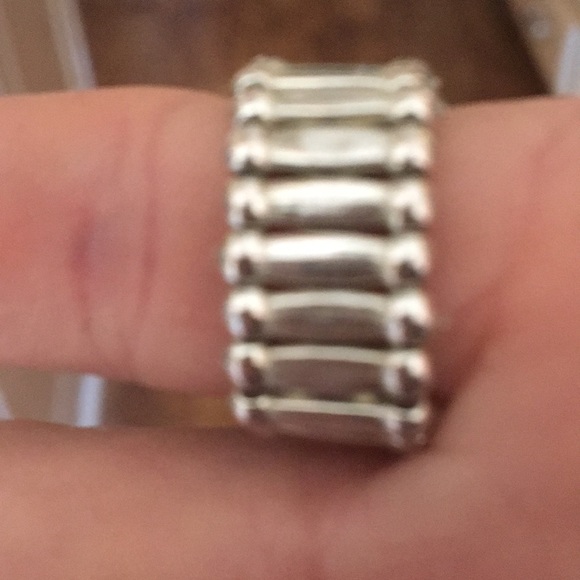 Ring - Picture 3 of 3